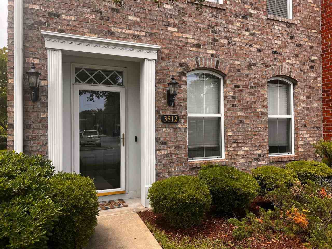 3512 Alexandria Ave - Photo 3 of 36