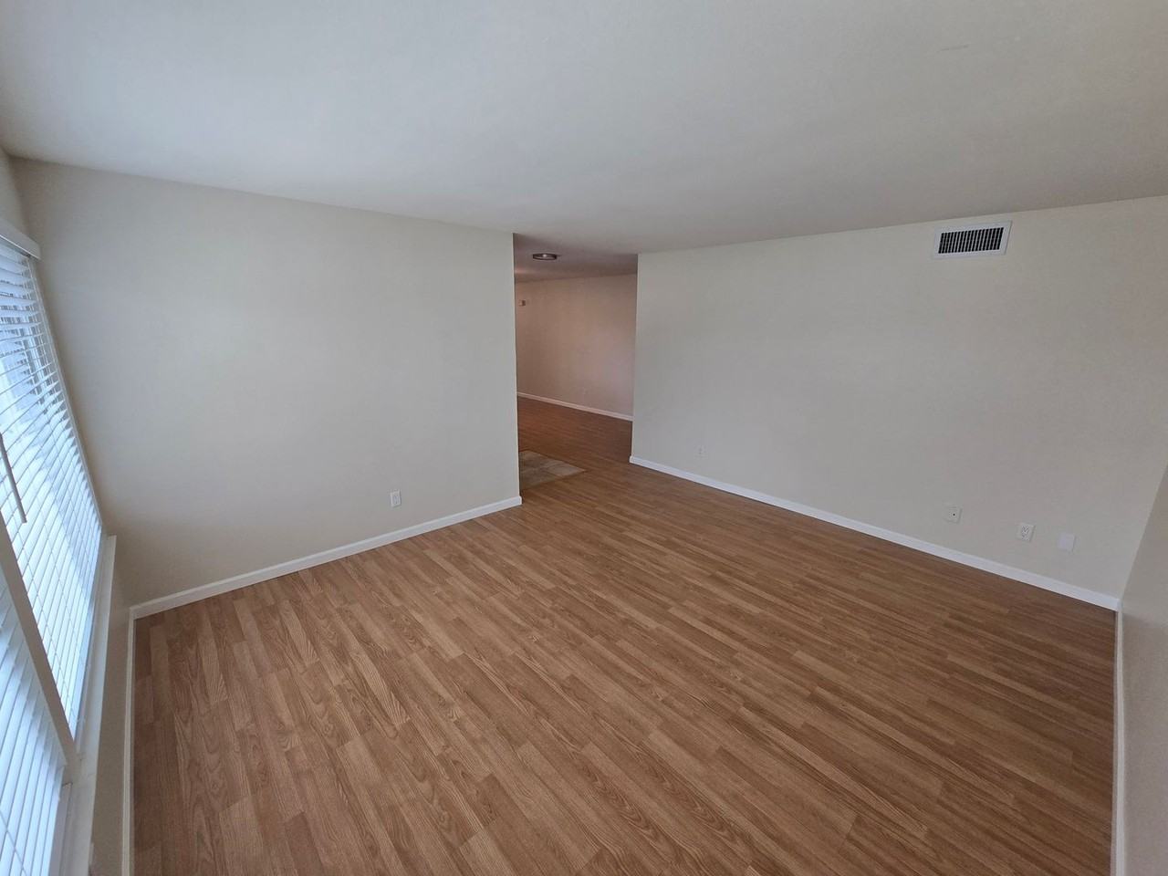268 Centinary Dr - Photo 4 of 15