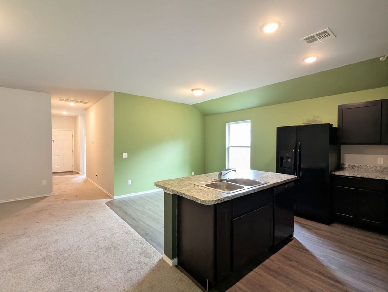 834 Highgarden Cir - Photo 3 of 15