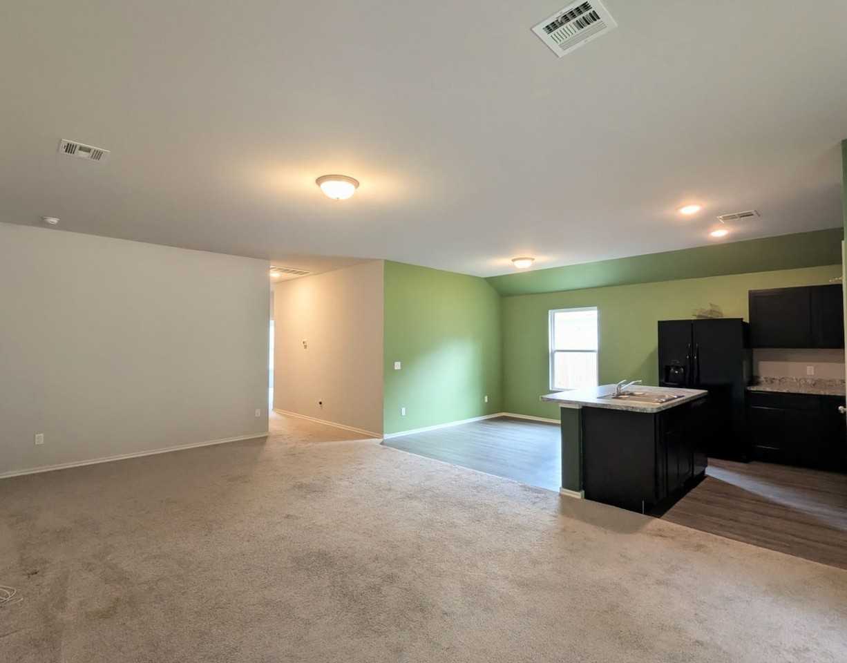 834 Highgarden Cir - Photo 5 of 15