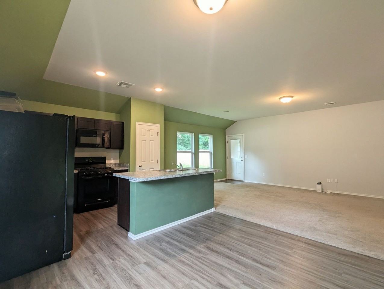 834 Highgarden Cir - Photo 6 of 15