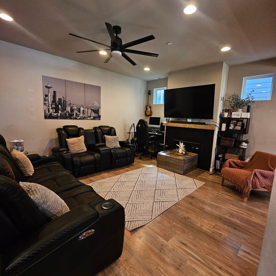 2444 Seringa Ave - Photo 5 of 14