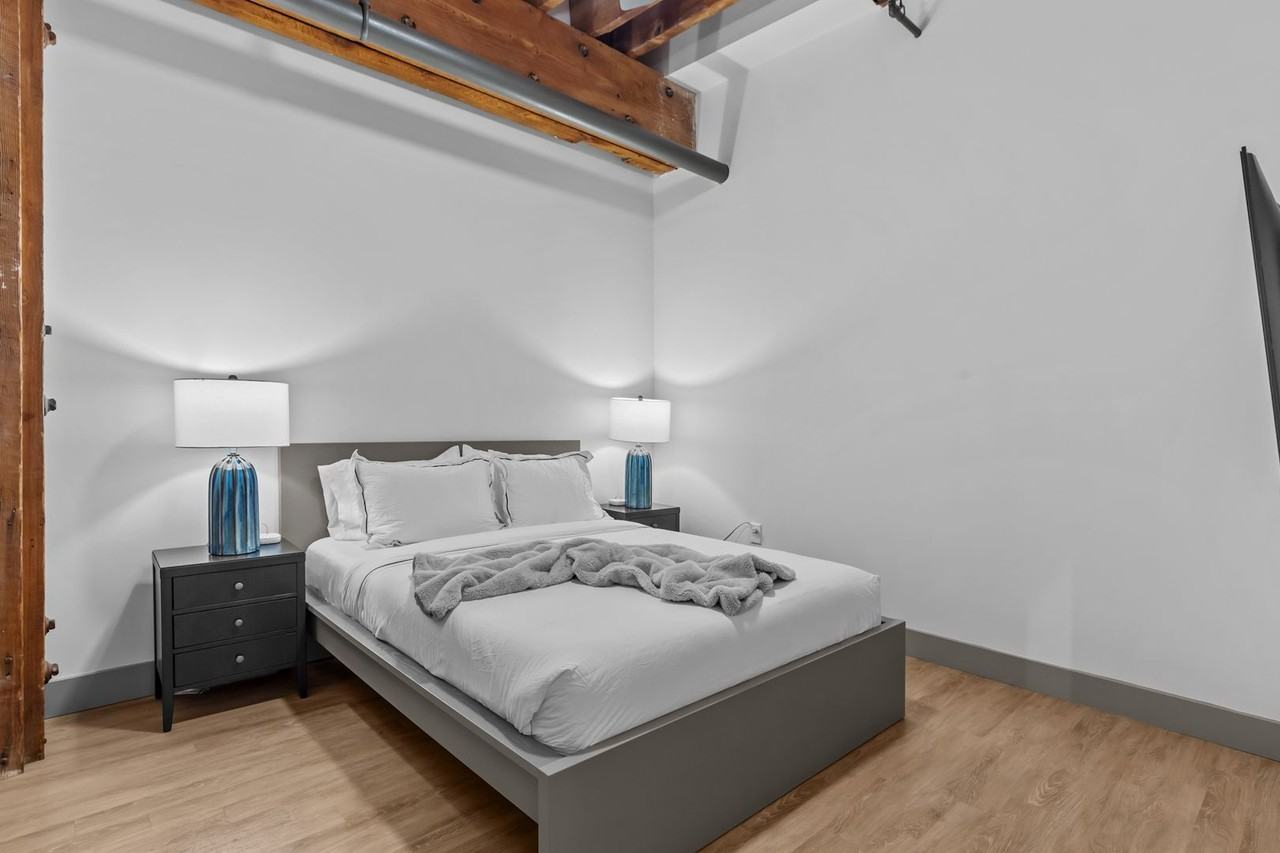 618 N 2nd St - Photo 5 of 22