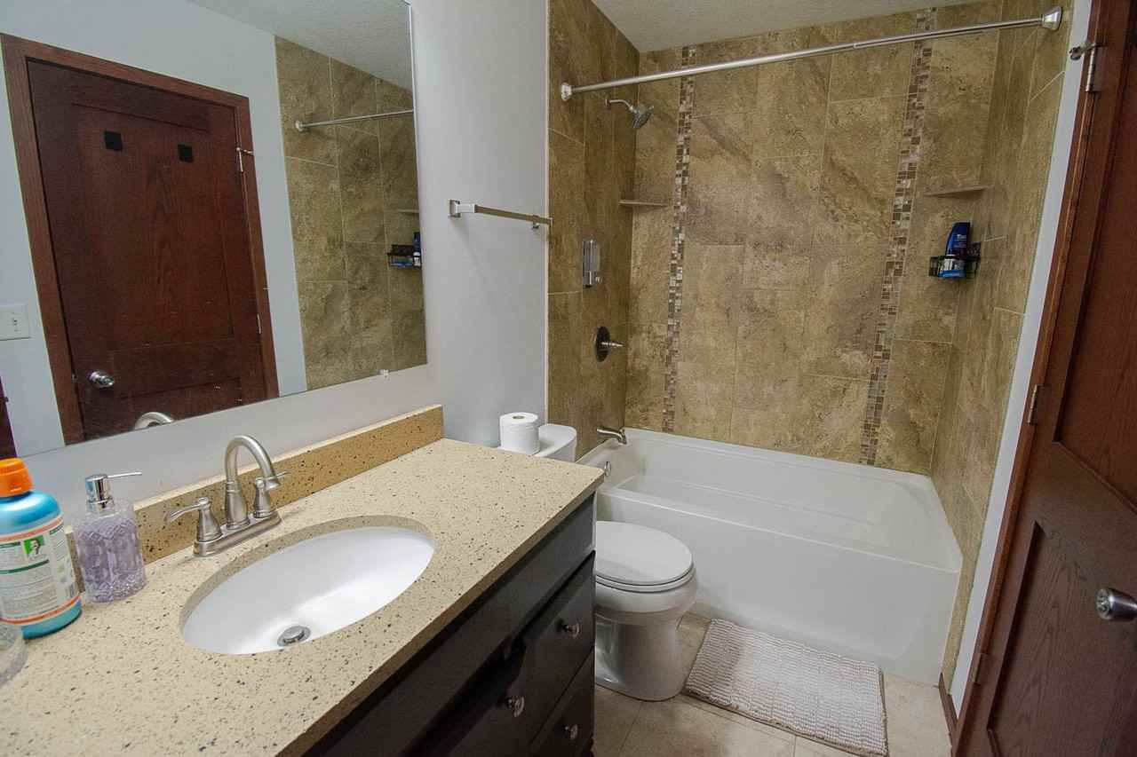 6143 39th Ave Nw - Photo 7 of 31