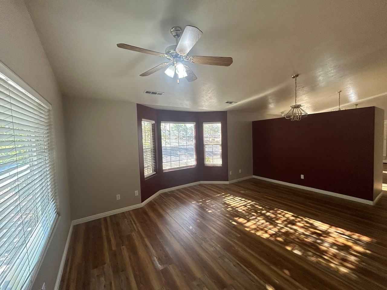278 E 300 N - Photo 7 of 21