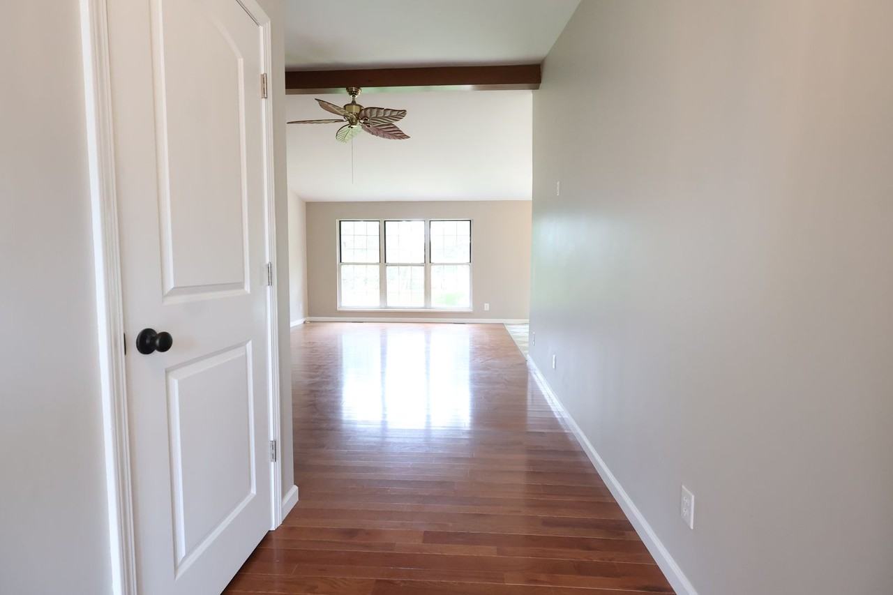 622 Rustic Valley Dr - Photo 6 of 44