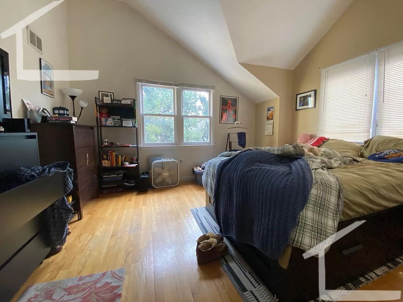 266 Allston St - Photo 7 of 36