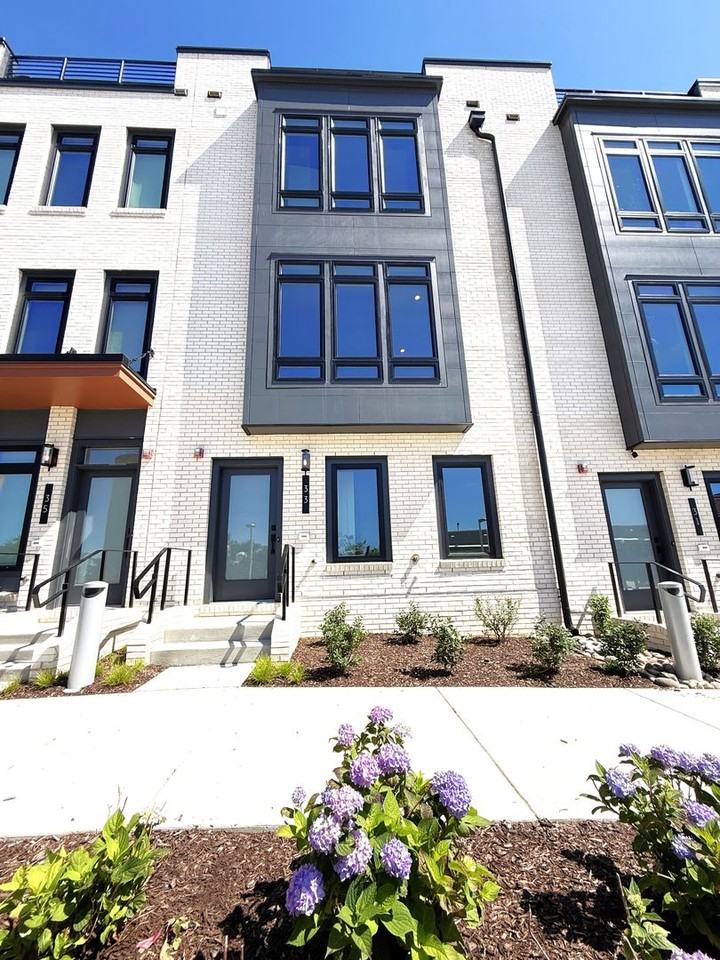 33 Lower Service Ct Nw - Photo 2 of 50