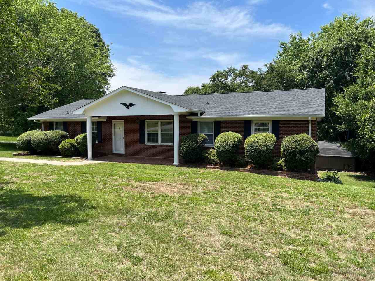 370 Farmbrooke Ln - Photo 2 of 47