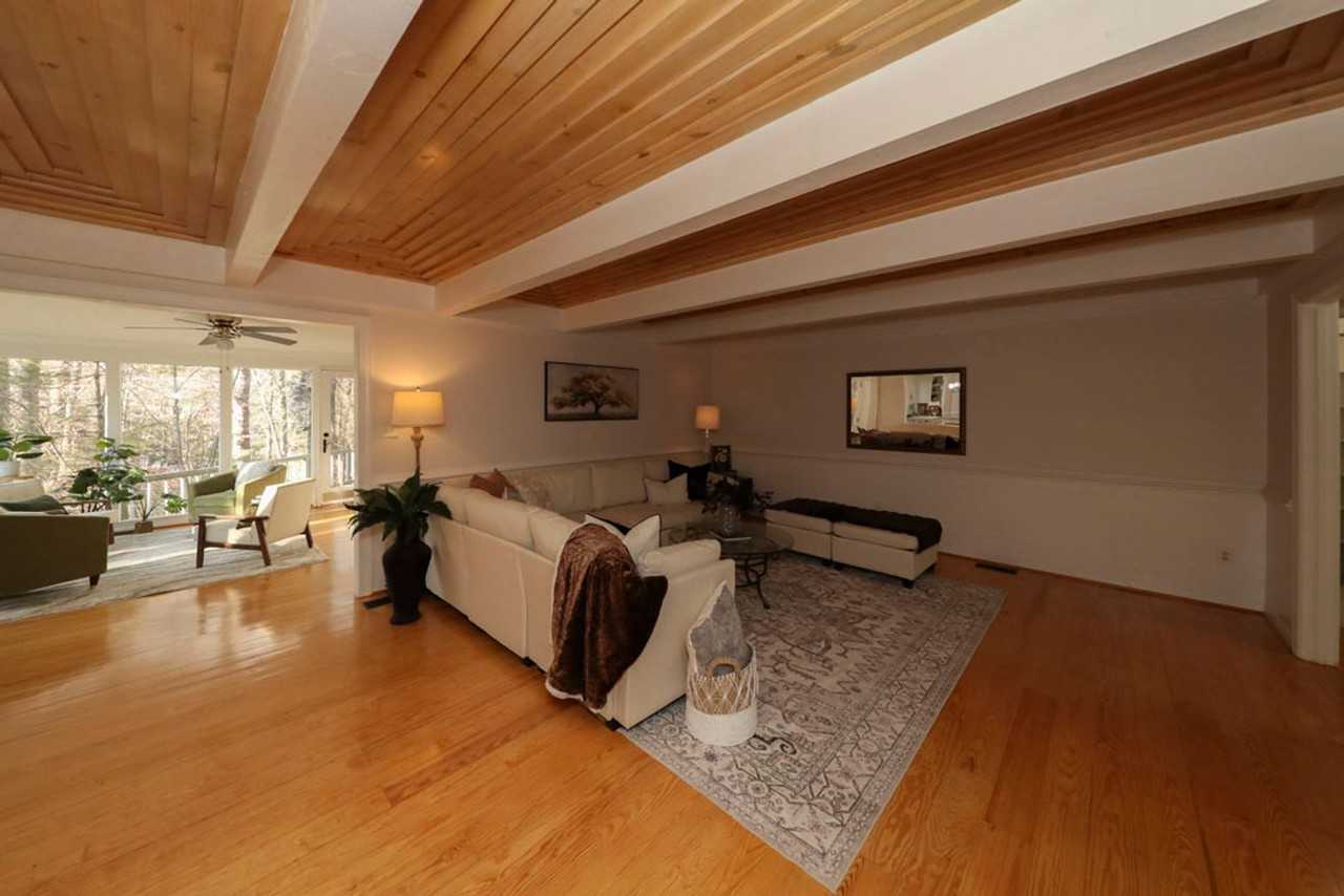 208 Fairfax Way - Photo 2 of 50