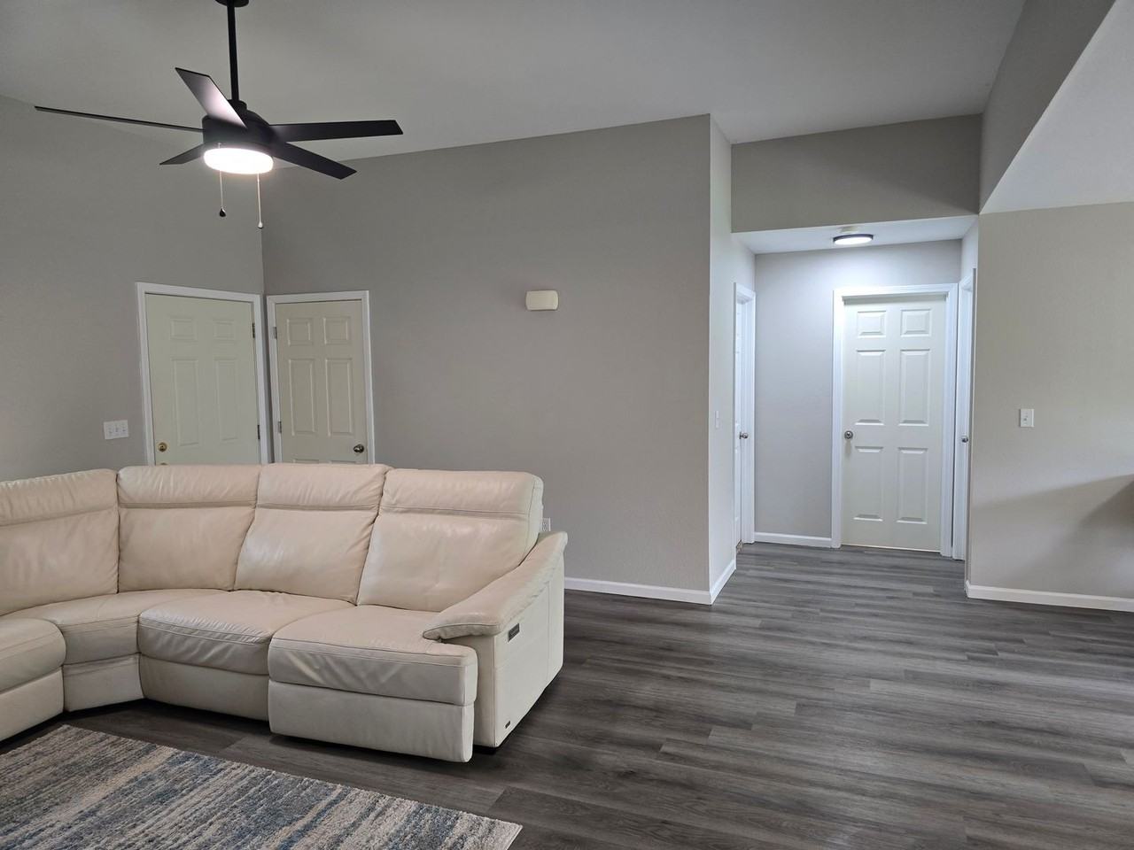 225 Settlers Pass - Photo 4 of 37