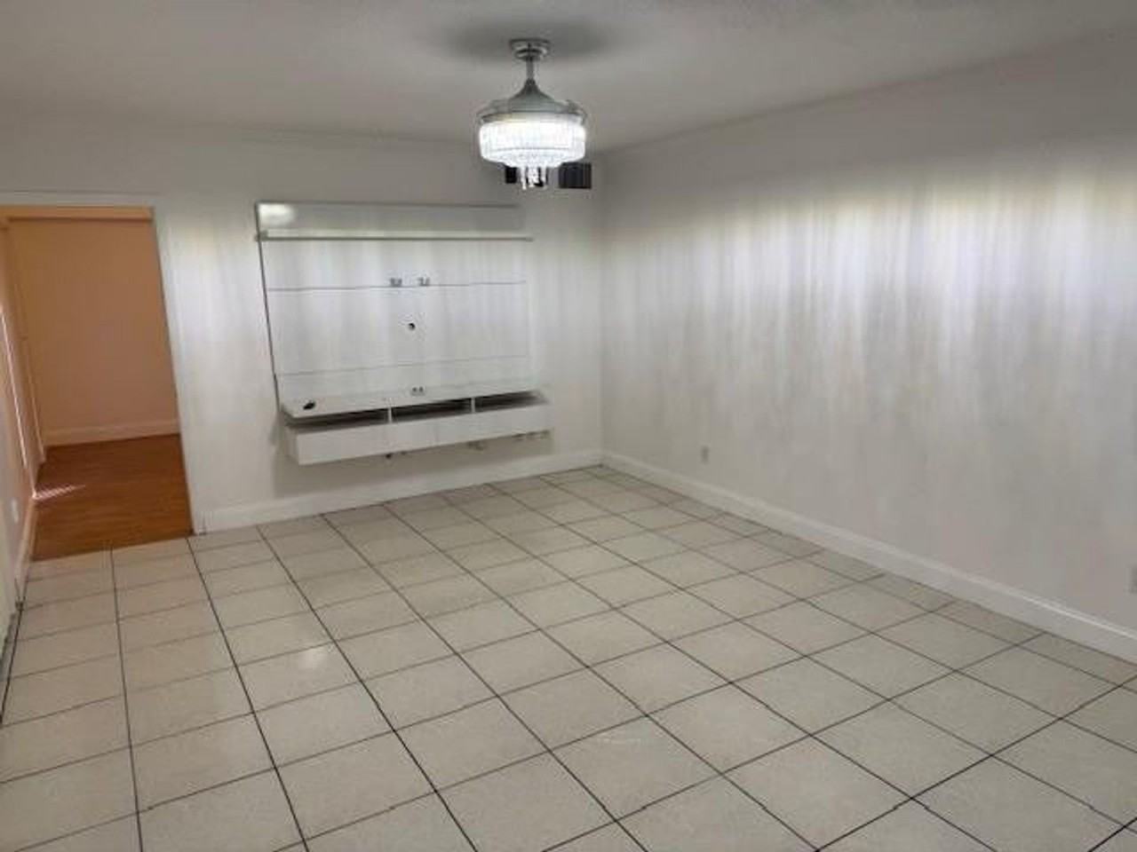 1210 Sw 118th Ter - Photo 5 of 15