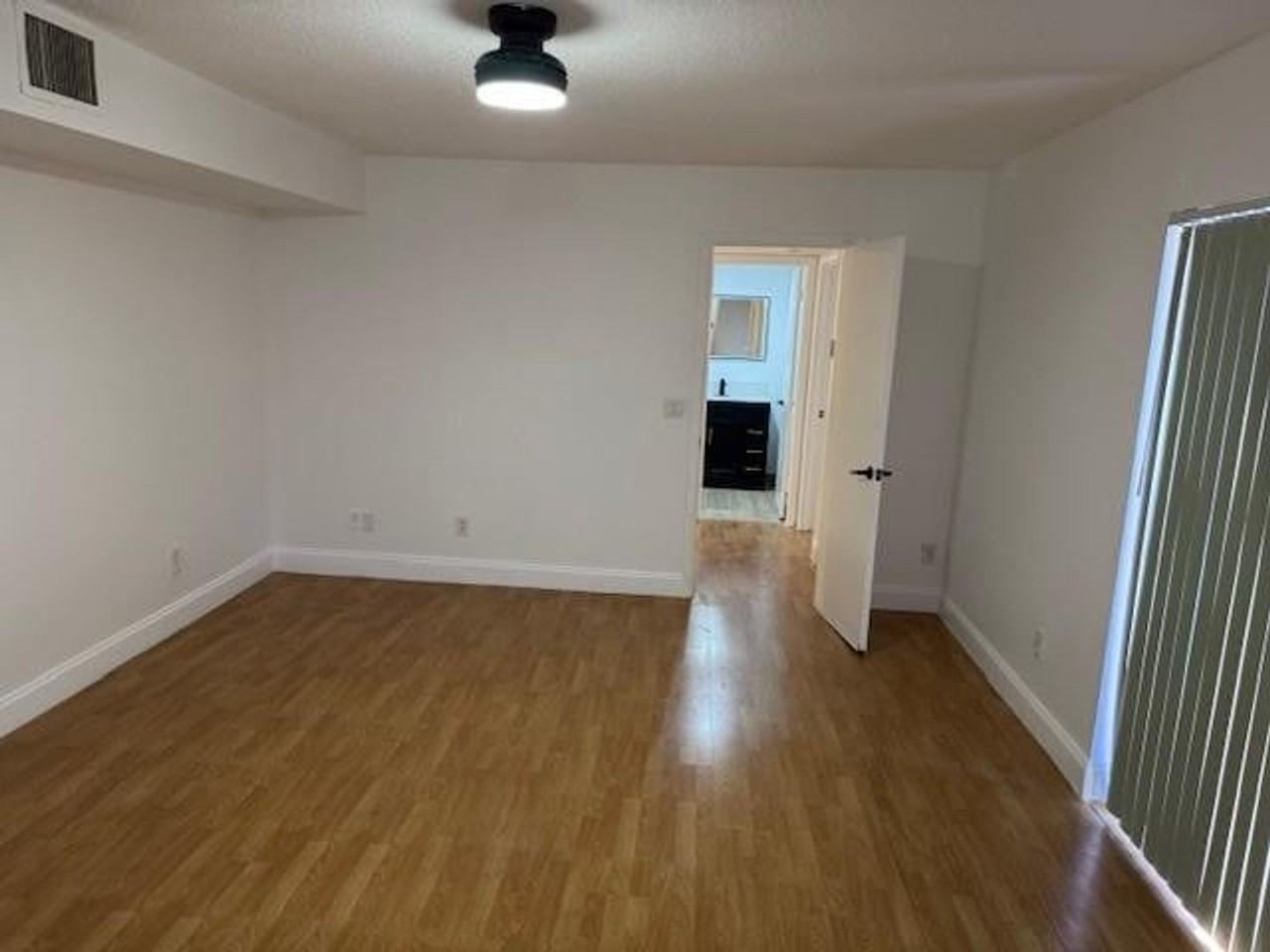 1210 Sw 118th Ter - Photo 7 of 15