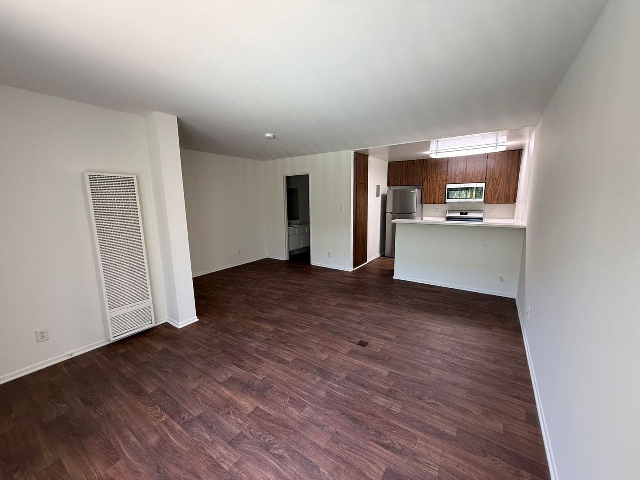 Gateway Tarzana Apartments - Photo 6 of 7