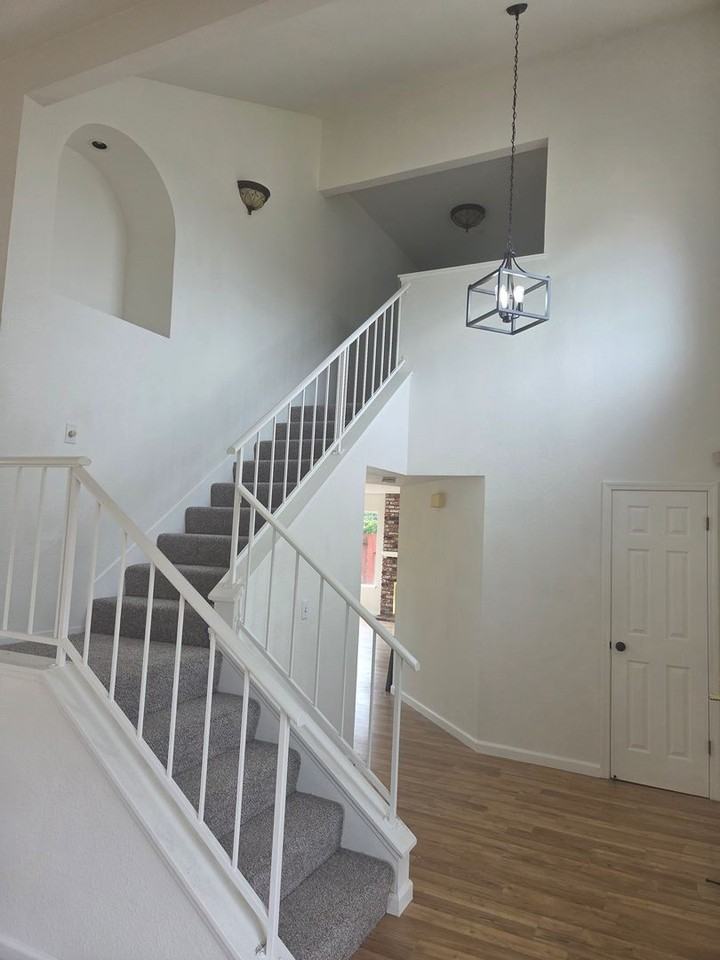 745 Monte Carlo Dr - Photo 2 of 37