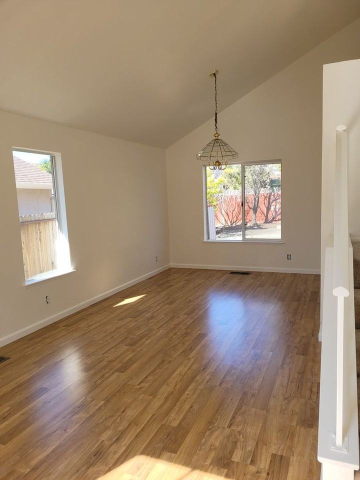745 Monte Carlo Dr - Photo 3 of 37