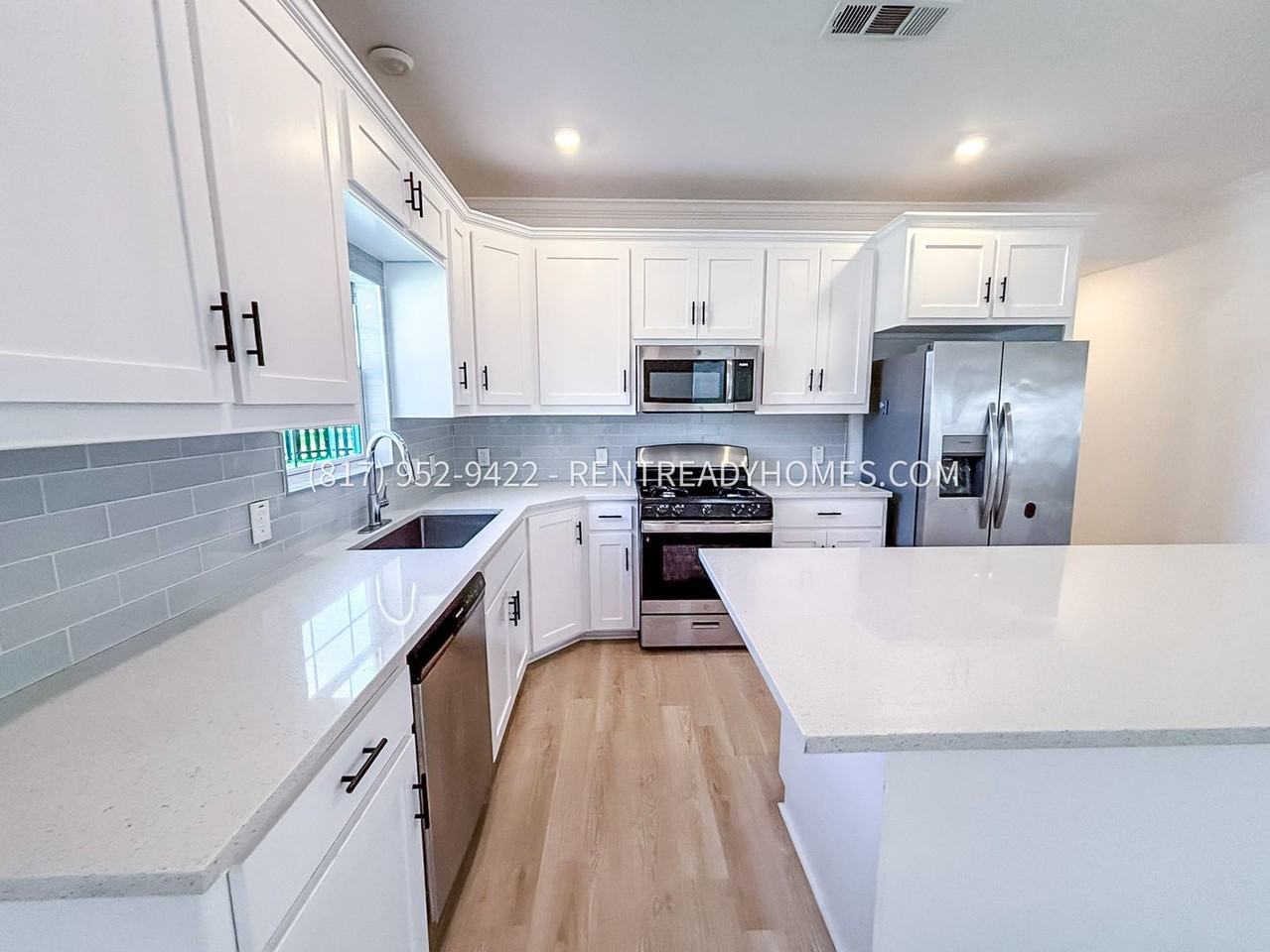 2117 Christine Ave - Photo 4 of 12