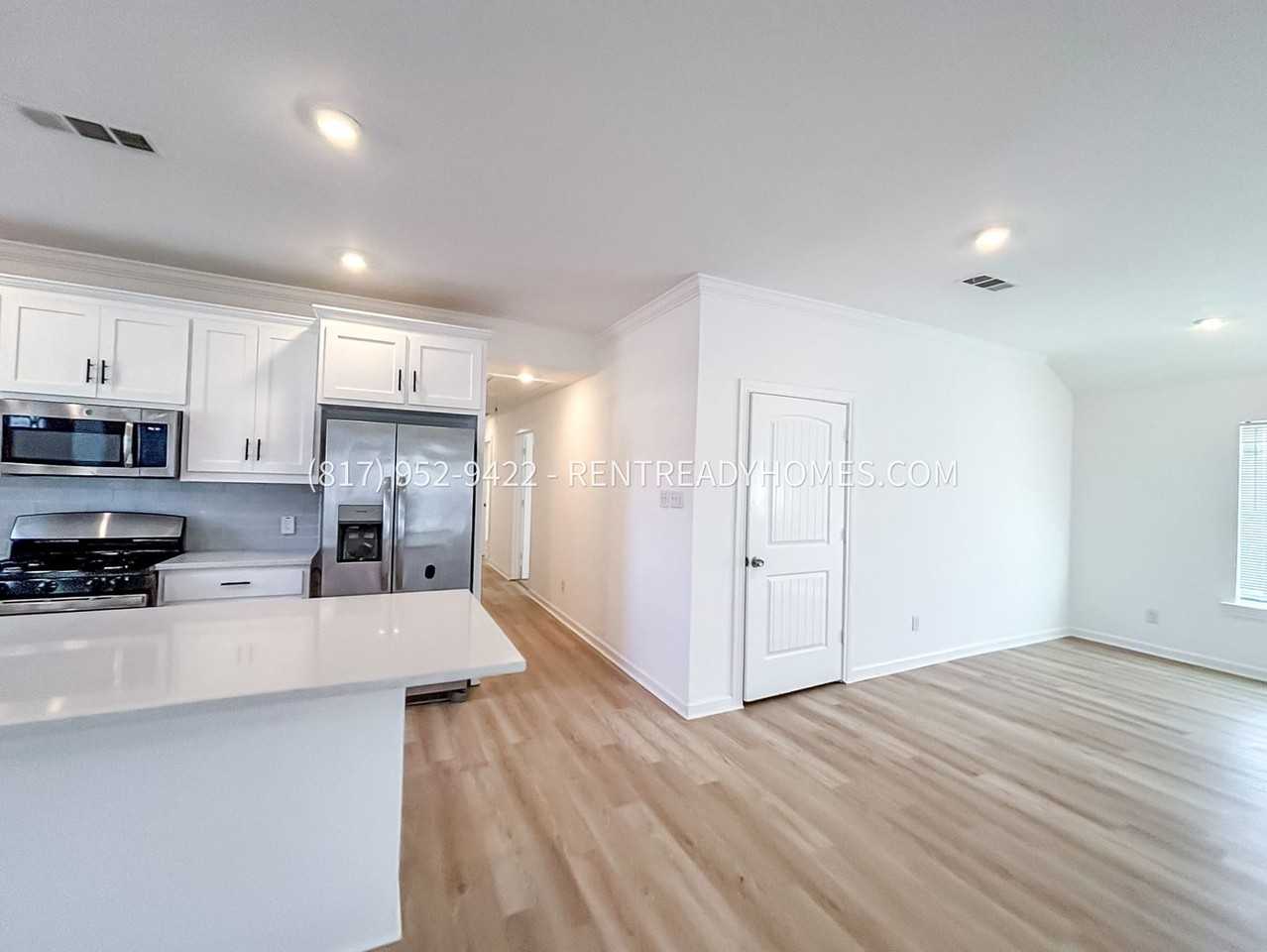2117 Christine Ave - Photo 5 of 12