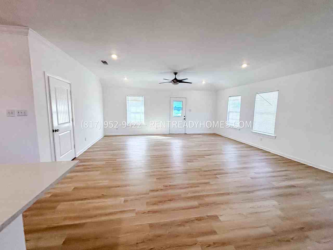 2117 Christine Ave - Photo 6 of 12