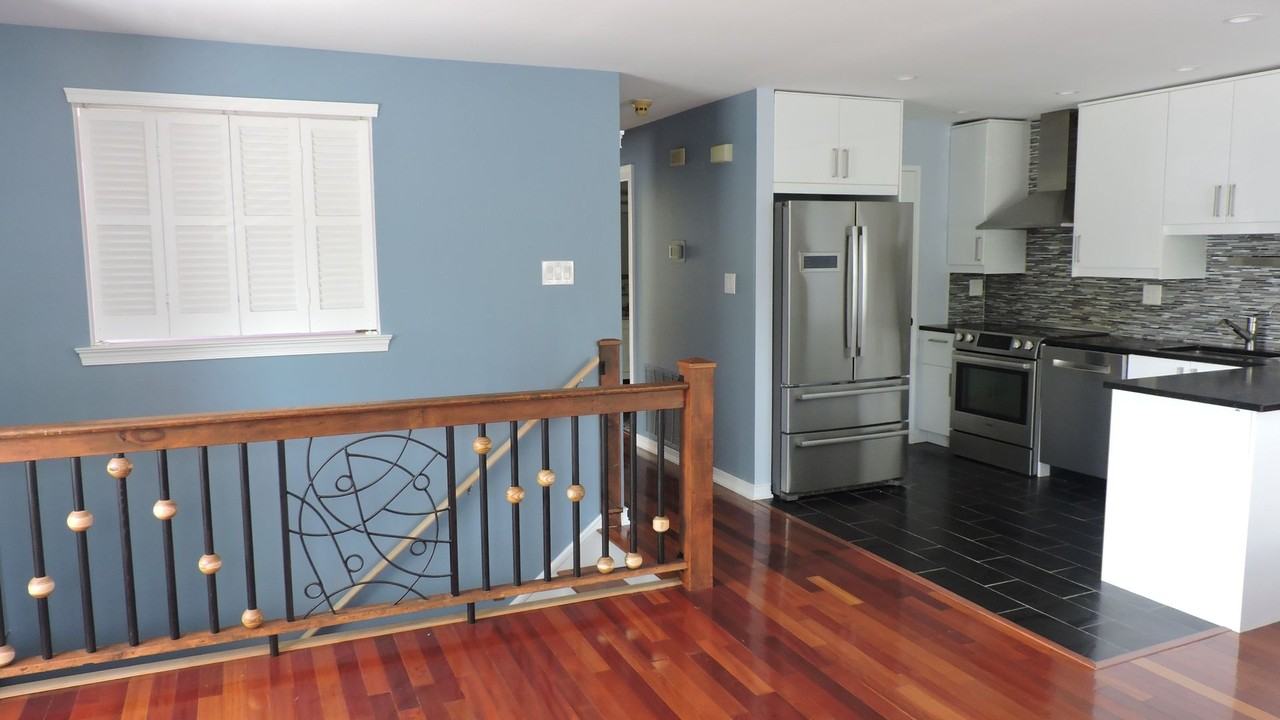 62 Eaton Ct - Photo 2 of 10