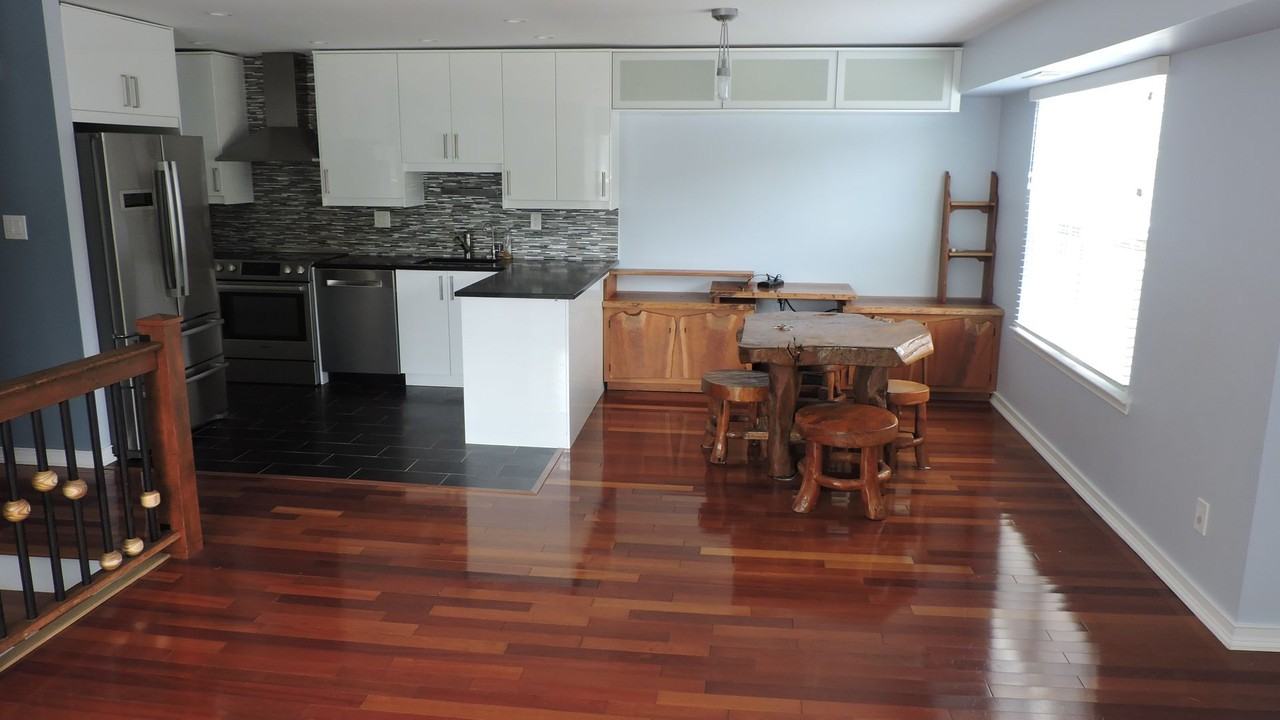 62 Eaton Ct - Photo 3 of 10