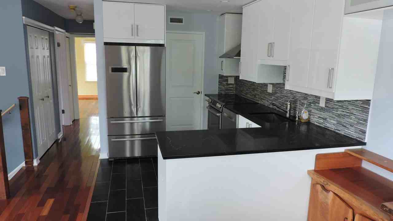 62 Eaton Ct - Photo 4 of 10