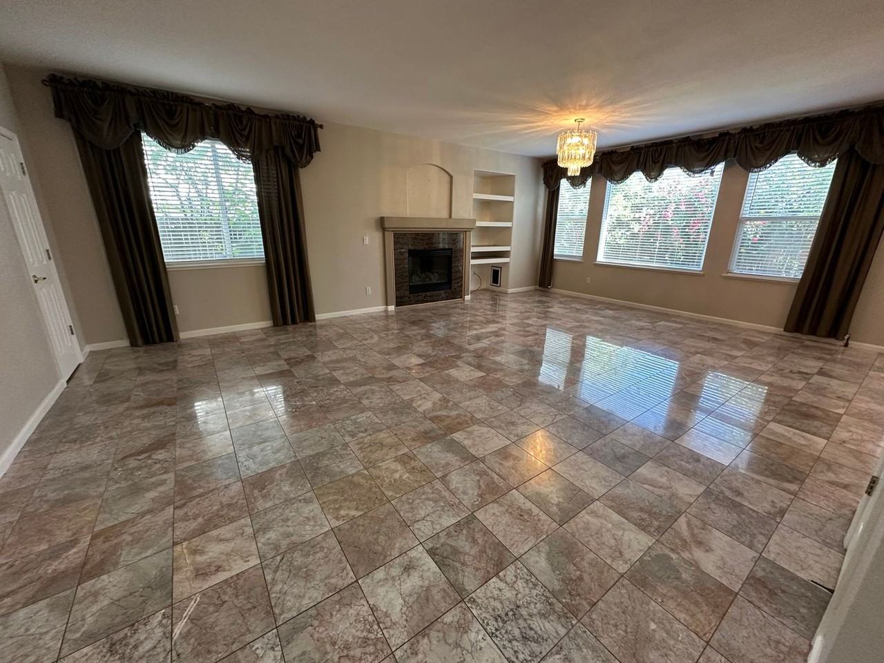 2283 Gary Ln - Photo 3 of 24