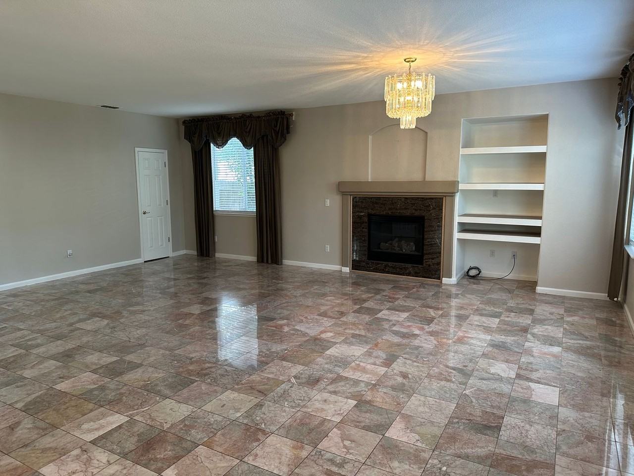 2283 Gary Ln - Photo 6 of 24