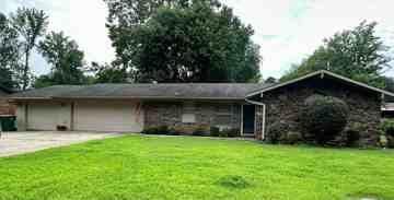 featured image of 308 S Waco Ave