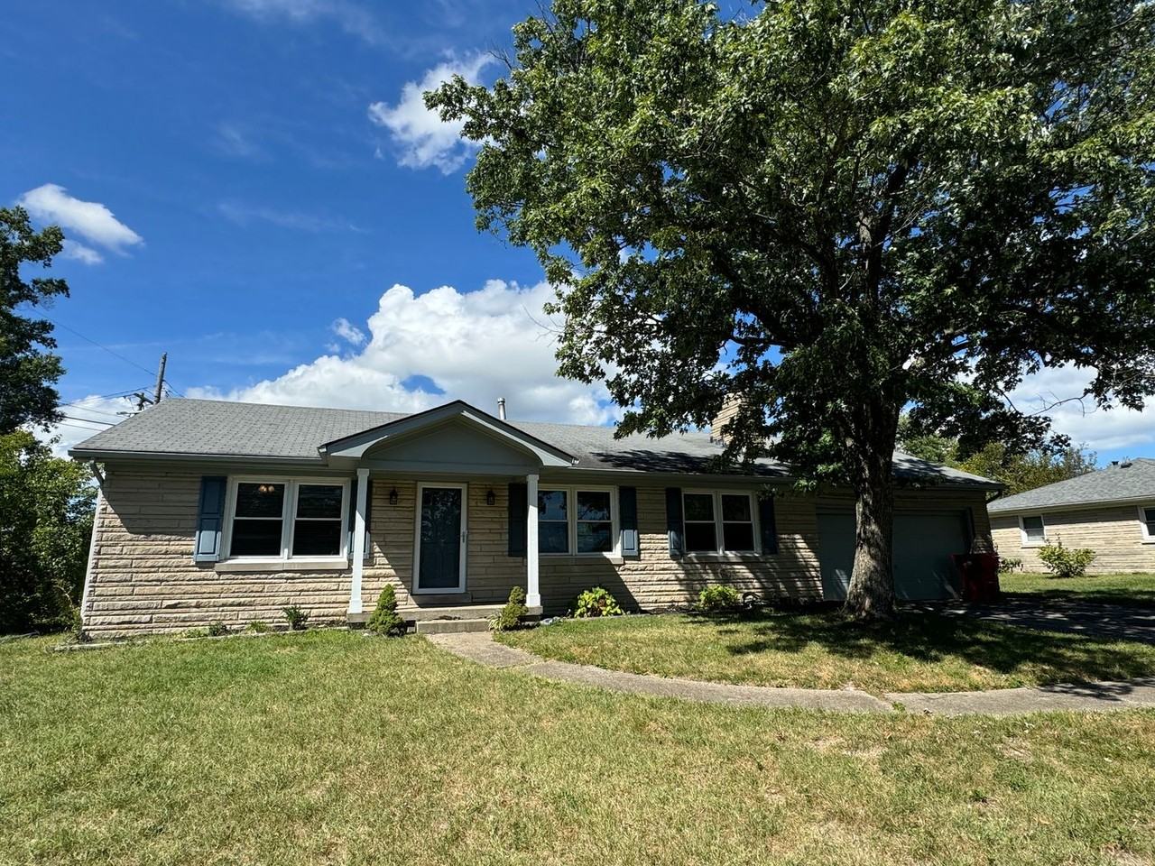 101 Rainbow Dr - Photo 3 of 33