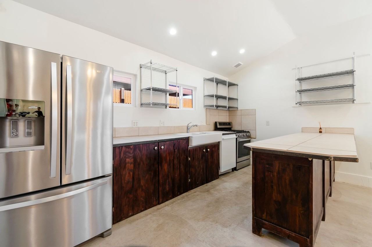 1541 E. Mabel - Photo 5 of 43
