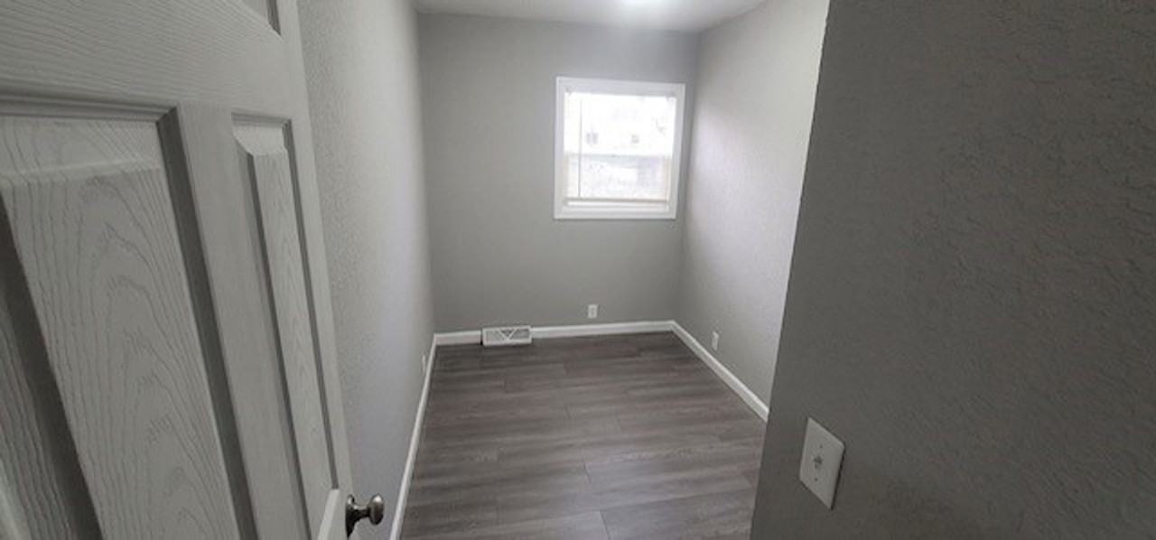 719½ E Sangamon Ave - Photo 6 of 7