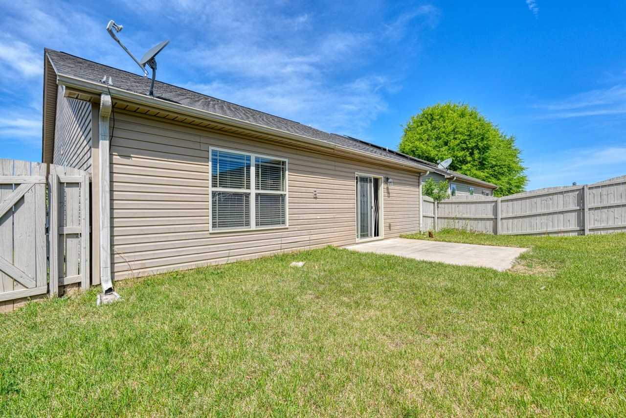 707 Bankston Dr - Photo 2 of 16