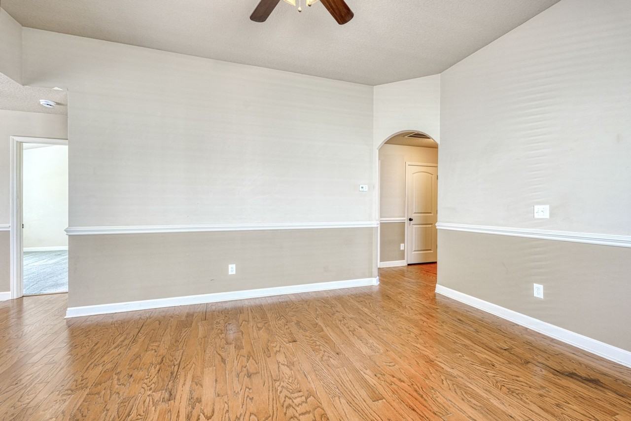 707 Bankston Dr - Photo 5 of 16