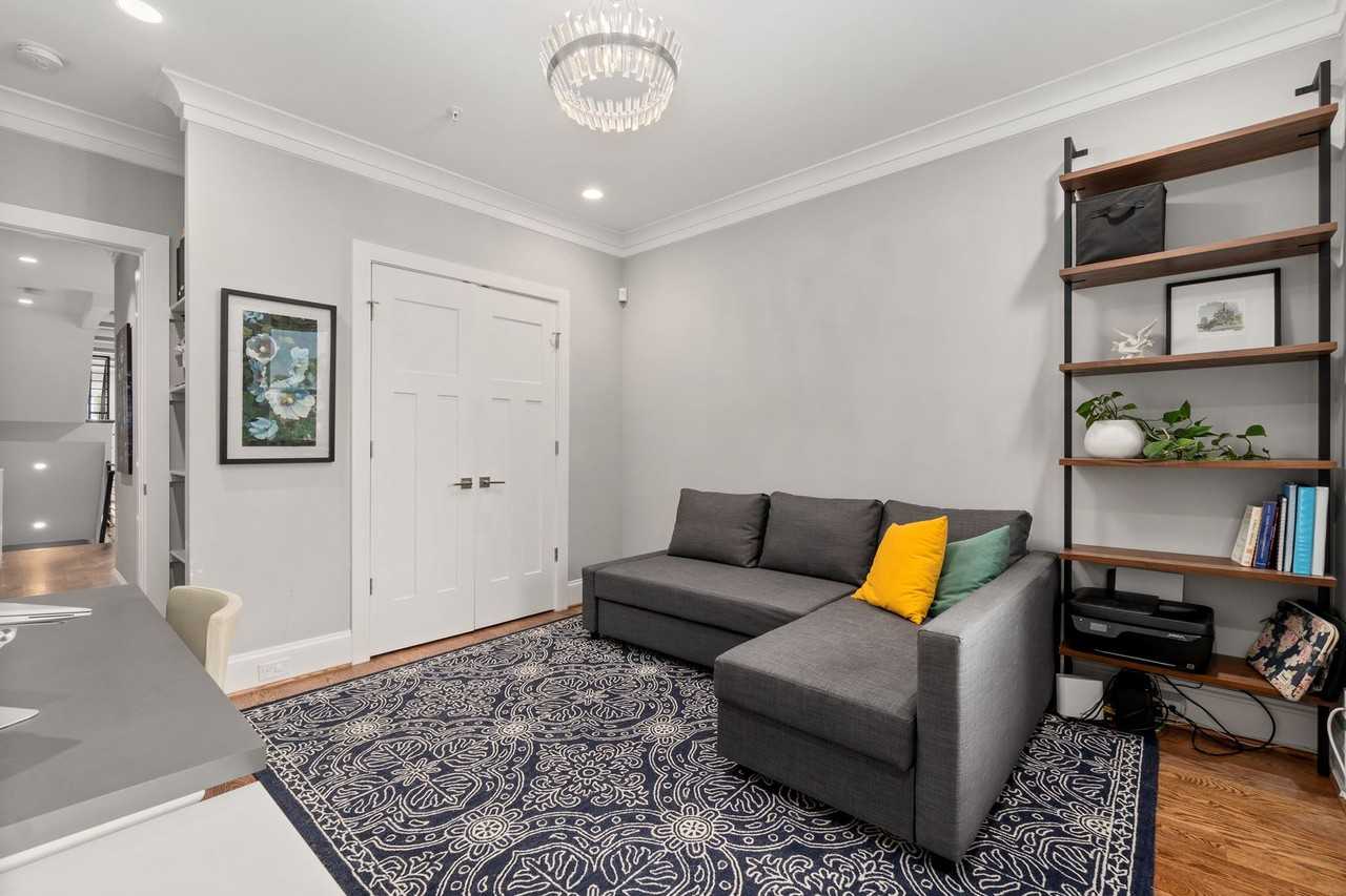 3523 13th St Nw #2 - Photo 4 of 50