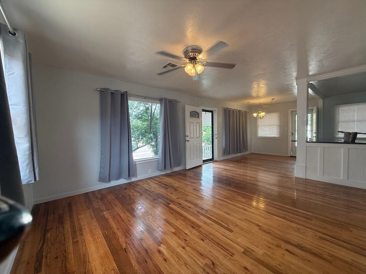 1514 Utah Ave - Photo 4 of 22