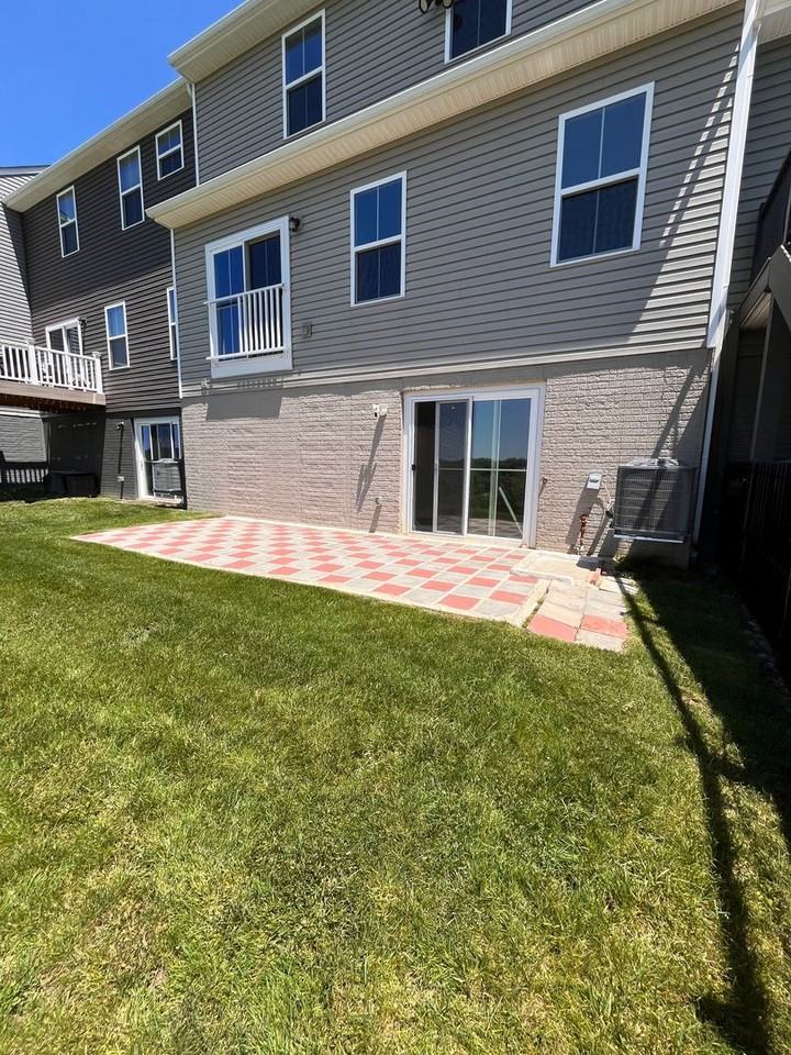 437 Greenwood Dr - Photo 6 of 36