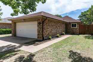 1714 Red Bud Ln - Photo 1 of 1