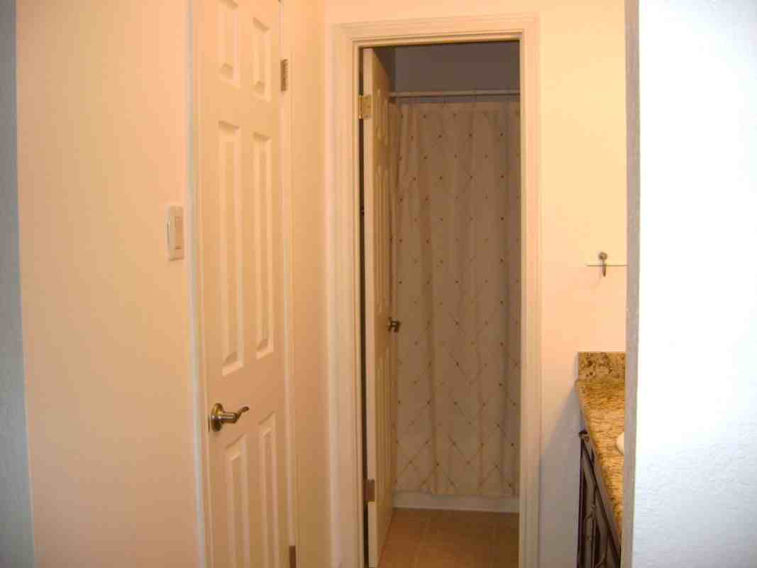 1714 Red Bud Ln - Photo 5 of 16