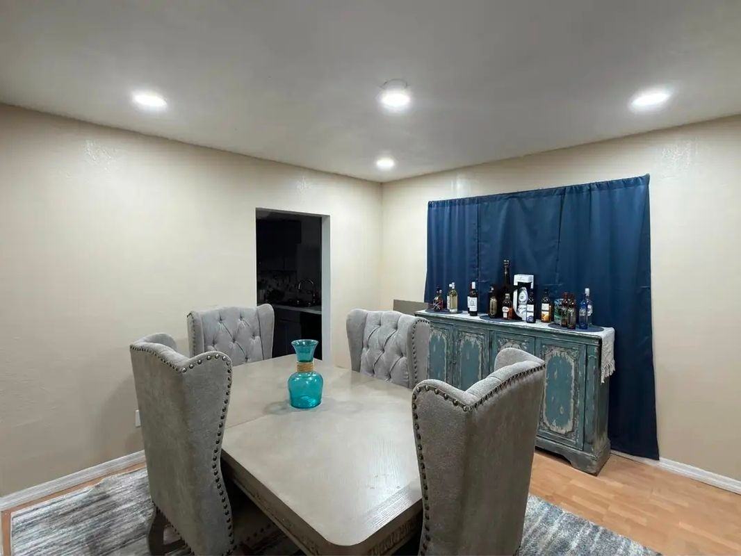 11512 Grovewood Ave - Photo 4 of 5