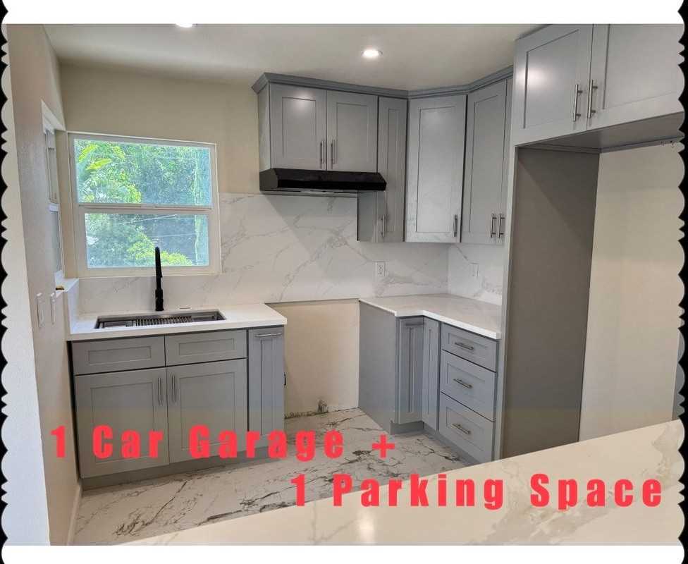 851 N San Antonio Ave - Photo 2 of 27