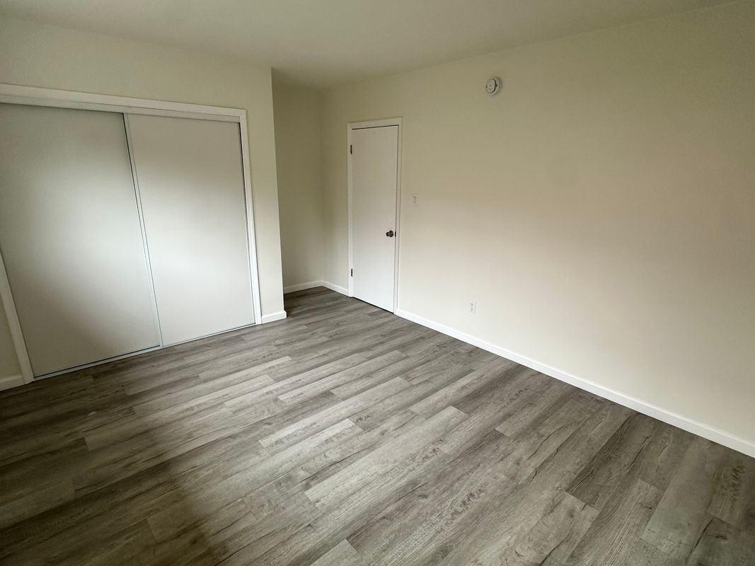5458 Smiley Dr - Photo 7 of 10