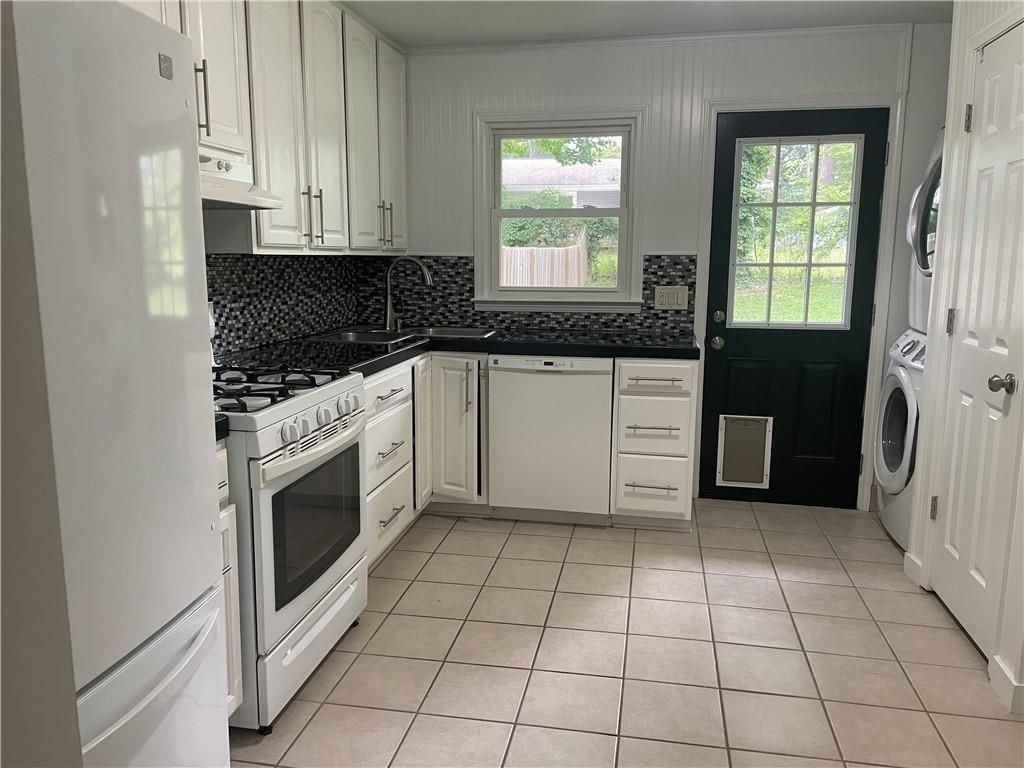 4260 S Lakeshore Dr - Photo 4 of 12