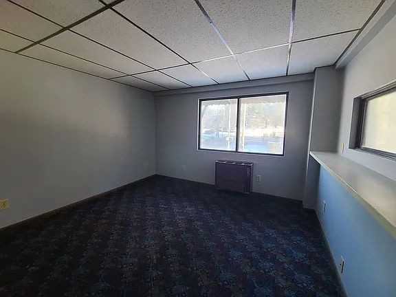 472 S Main St - Photo 4 of 5