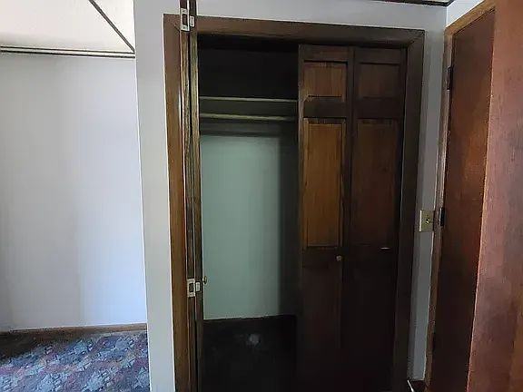 472 S Main St - Photo 5 of 5