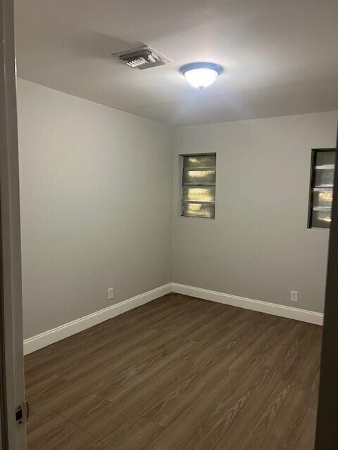 310 Nw 4th Ave - Photo 5 of 9