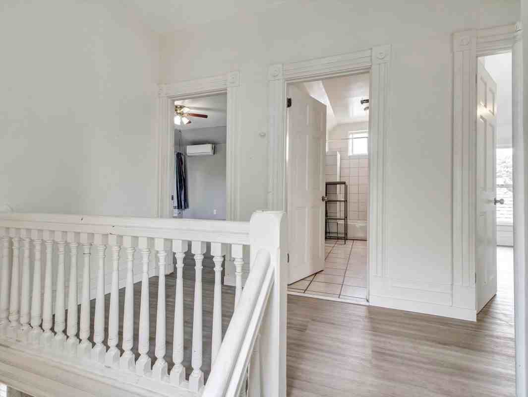 614 E 23rd St - Photo 5 of 27