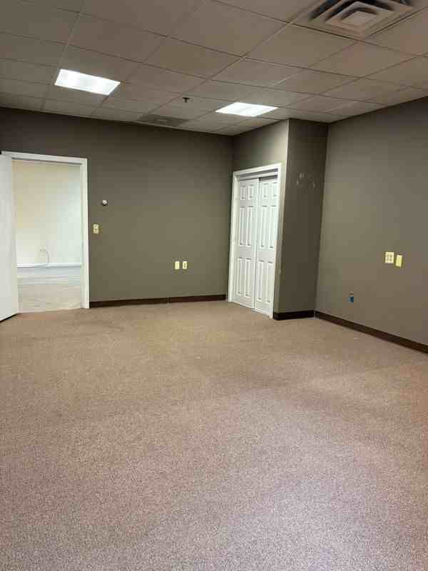 464 Pratt Street Ext ##Ll1 - Photo 6 of 7