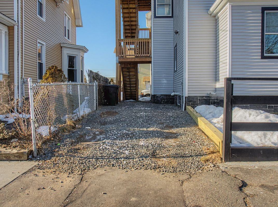 144 Cottage St ##3 - Photo 4 of 8