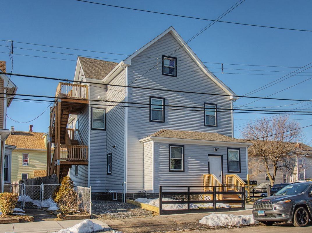 144 Cottage St ##3 - Photo 5 of 8